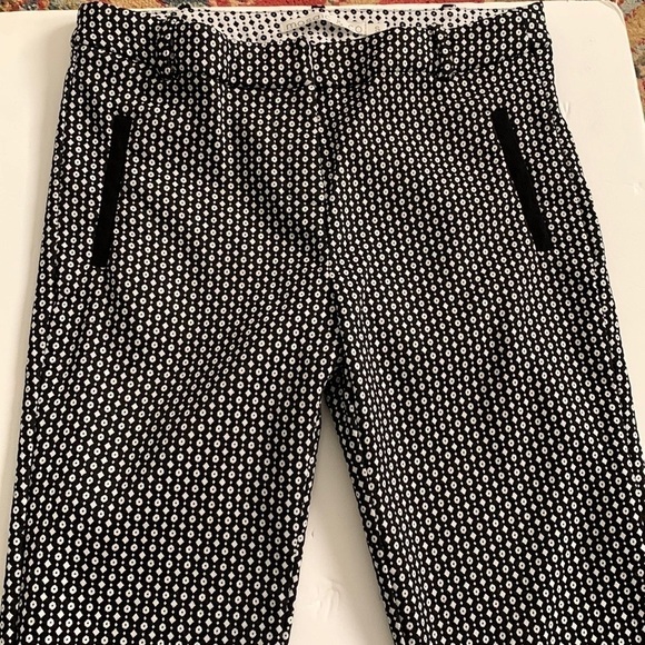 Mosaic & Co. Black and White Print Skinny Pants - Picture 3 of 12